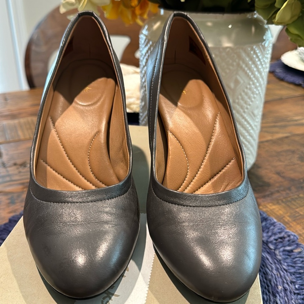 Clark’s Chryssa Ari heels